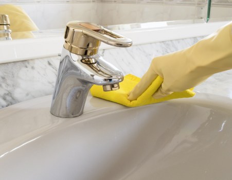 Carpet cleaning equipment and stain treatment in White City
